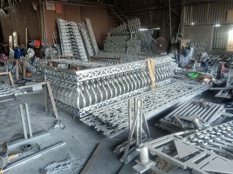 Cổng nhôm đúc giá rẻ, xưởng gia công cổng nhôm đúc, xưởng sản xuất cổng nhôm đúc, cổng nhôm đúc cao cấp, cổng nhôm đúc hcm, báo giá cổng nhôm đúc hcm, cổng nhôm đúc giá rẻ