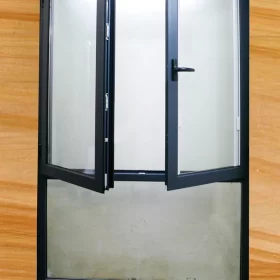 CỬA SỔ HAI CÁNH MỞ QUAY RA NGOÀI CHO NGÔI NHÀ HIỆN ĐẠI