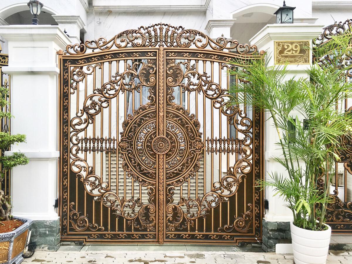 Cổng nhôm đúc, mẫu cổng nhôm đúc đẹp, giá sản xuất cổng nhôm đúc, báo giá cổng nhôm đúc, cổng nhôm đúc sài gòn, cổng nhôm đúc đẹp