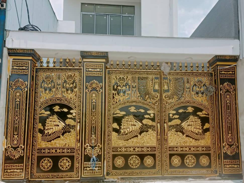 cửa cổng nhôm đúc, cổng nhôm đúc cao cấp, cửa cổng nhôm đúc, cổng nhôm đúc giá rẻ, xưởng sản xuất cổng nhôm đúc, gia công cổng nhôm đúc theo yêu cầu