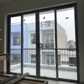 CỬA ĐI MỞ LÙA 4 CÁNH XINGFA