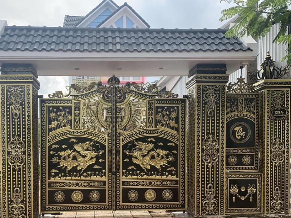 cổng nhôm đúc, mẫu cổng nhôm đúc đẹp, xưởng gia công cổng nhôm đúc, cổng nhôm đúc giá rẻ, mẫu cổng nhôm đúc giá rẻ, xưởng sản xuất cổng nhôm đúc, cổng nhôm đúc cao cấp giá rẻ