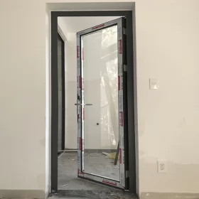 CỬA ĐI MỞ QUAY 1 CÁNH XINGFA