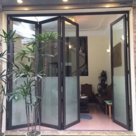 Cửa xếp trượt 4 cánh nhôm SoCo hệ 75