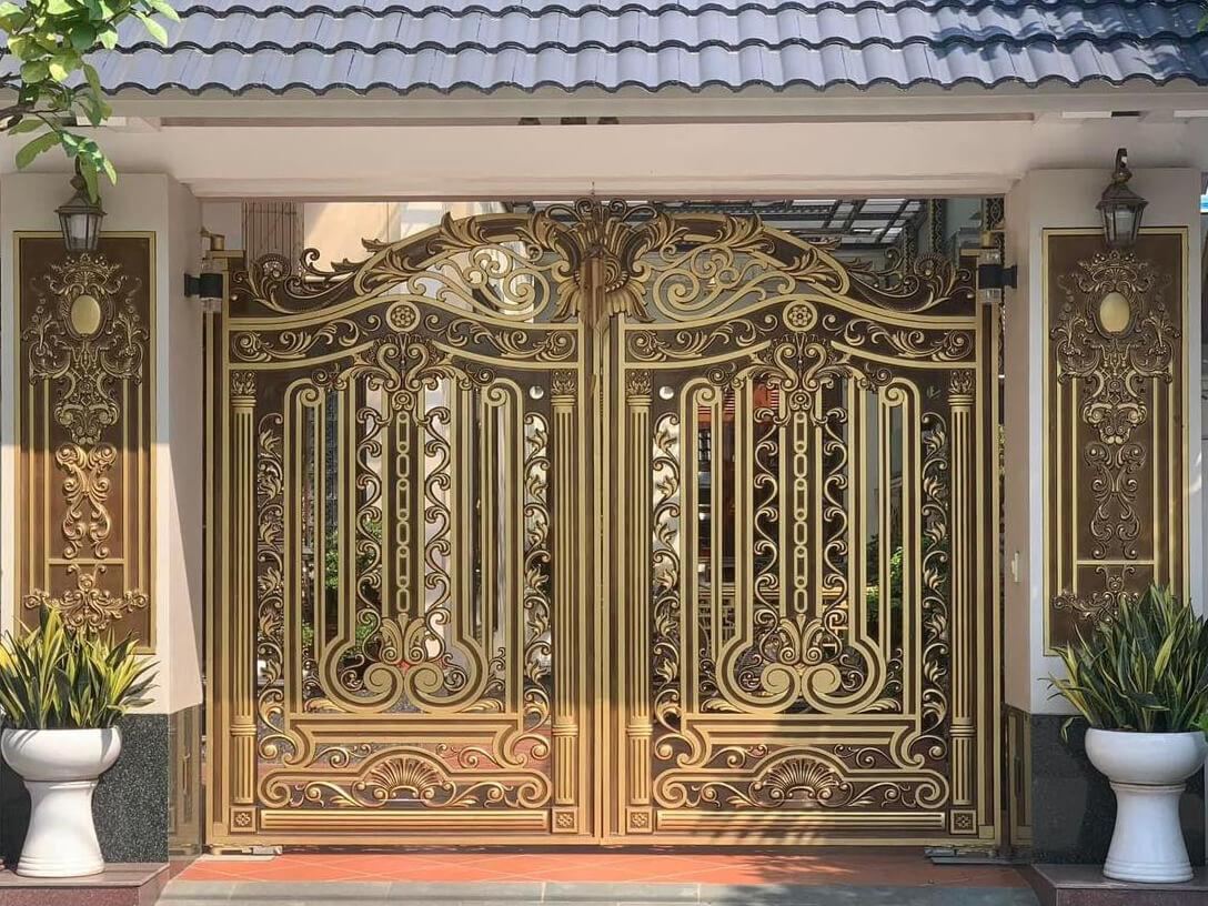 cửa cổng nhôm đúc, xưởng gia công cổng nhôm đúc, cổng nhôm đúc giá rẻ, cổng nhôm đúc HCM, xưởng sản xuất cổng nhôm đúc, cổng nhôm đúc rẻ đẹp, lắp đặt cổng nhôm đúc, thi công cổng nhôm đúc