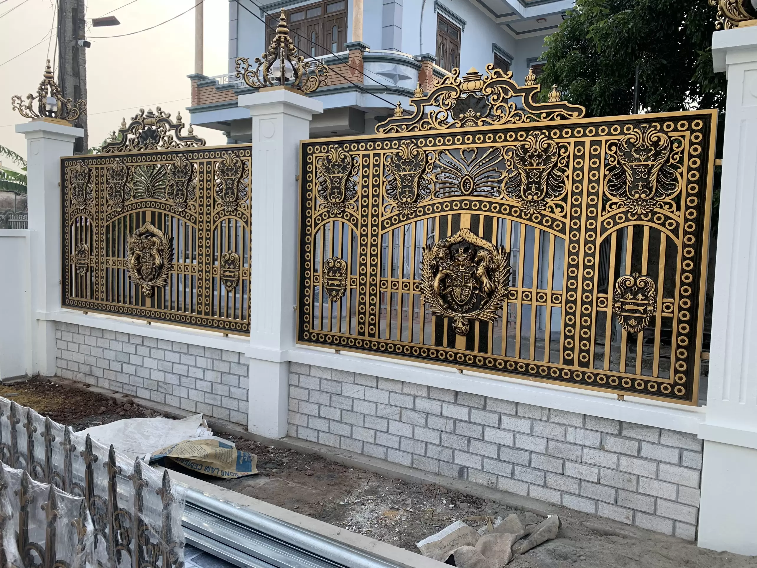 Quy trình các bước sản xuất cổng nhôm đúc Quy trình các bước sản xuất cổng nhôm đúc